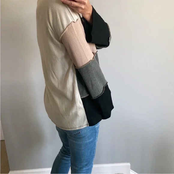 Waffle Knit, Color Block Long Sleeve Tunic Top - Picture 8 of 11